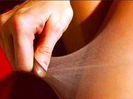 Erotische Massage in Nylons - Germering