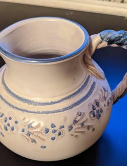 hübscher handbemalter Krug in blau - Jena