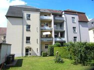 Teilsan. MFH in Pölbitz, ehem. ZA-Praxis, drei Etagen-Whg., eine vermietet, Balkone, Doppelgarage! - Zwickau