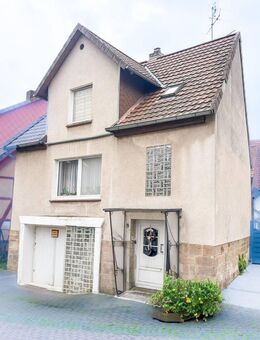 Vermietetes Einfamilienhaus mit Nebengebäude in ruhiger Lage in Bodenfelde - Bodenfelde