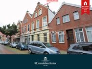 ***Reserviert*** Kapitalanleger aufgepasst! Mehrfamilienhaus mit drei Wohneinheiten in zentraler Stadtlage! - Emden