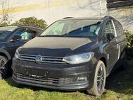 VW Touran, 1.5 TSI Comfortline --- Comfortline, Jahr 2024 - Frankfurt (Main)