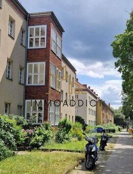 PROVISIONSFREI - frisch renovierte 3-Zimmer Wohnung im gepflegtem Denkmalobjekt - Berlin