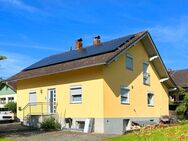 Saniertes Einfamilienhaus mit Erbbaurecht in Schwarzach mit Ausblick in den Bayerischen Wald - Schwarzach (Bayern)