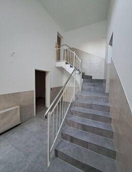 Neuwertige 2 Zi. DG-Wohnung im Zentrum - Bad Oldesloe