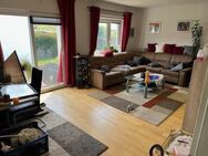 Ebenerdiges Einfamilienhaus mit Einliegerwohnung, Pellet-Ofen, modernisiert, toll ausgestattet!!! - Bendorf (Schleswig-Holstein)