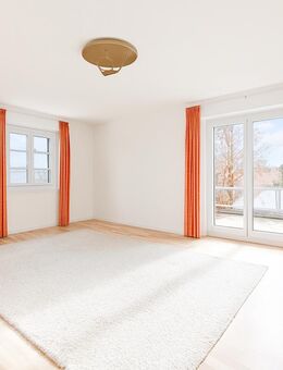 Haus im Haus! Einzigartige Maisonette-Wohnung in bester Lage von Herrenberg mit Garage - Herrenberg