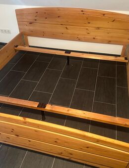 Doppelbett aus Kiefer - Fürth