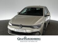 VW Golf, 1.5 VIII eTSI Life, Jahr 2023 - Aach (Baden-Württemberg)
