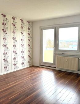 *Achtung !! Für Handwerker* 3 Kaltmieten frei* 3 Zimmer mit Balkon/Dusche zum selbst gestalten ** - Plauen