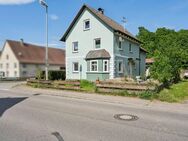 Charmantes Wohnhaus mit großem Grundstück und attraktiven Außenanlagen in Erlenmoos - Erlenmoos