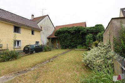 Bauernhaus mit Potential und Ausbaureserve in Lörrach-Hauingen