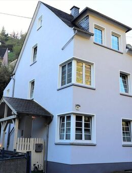 Gepflegtes Einfamilienhaus mit schönem Außenbereich in ruhiger Lage von Briedel - Briedel