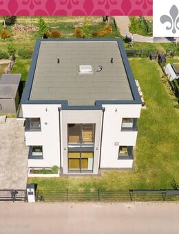 HÖCHSTER KOMFORT IN MODERNEM DESIGN - TRAUMVILLA IM ROUSSEAU PARK LUDWIGSFELDE - Ludwigsfelde