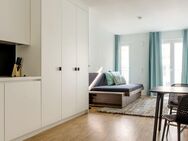 Möbliertes 1-Zimmer-Apartment mit kleinen Garten - München