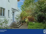 Stadtvilla in Lokstedt mit eigenem Garten! - Hamburg
