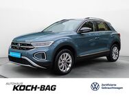 VW T-Roc, 1.5 TSI Style, Jahr 2023 - Ellwangen (Jagst)