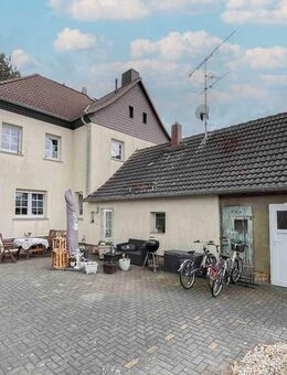 Willkommen zuhause: Gepflegte Doppelhaushälfte inkl. Schuppen in Sandersdorf-Brehna - Sandersdorf Brehna