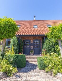 Großzügiges Ein-/Zweifamilienhaus mit wunderschönem Garten in Drangstedt - Lintig