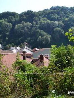 Historisches Wohn- und Geschäftshaus unterhalb der längsten Burg der Welt - Burghausen