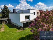 Einfamlienhaus in Venusberg: 6 Räume, großer Garten, neue Einfahrt, Kamin, Garage + Carport, Küche - Drebach