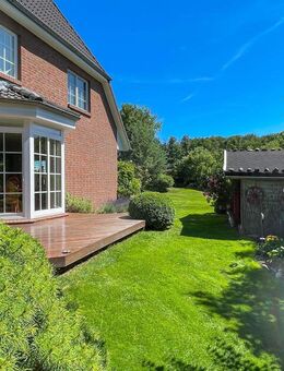 Naturnah & hochwertig: hochwertig ausgestattetes Zuhause mit zwei Terrassen & Carport - Potsdam