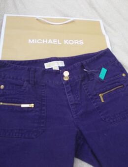 NEU mit ETIKETT * Ausgefallen mit Gold * Nieten und Zipper- Reißverschlüssen * Chino * Jeans- Hose "MICHAEL KORS" MK * Original * Gr. 36- 38/ S * lila * flieder * veilchen * - Riedlingen