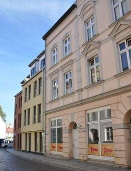 Schöne 2 Zimmer Wohnung in Hafennähe mit Balkon, Altstadt - Stralsund