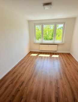 Drei-Raum-Balkon-Wohnung in Brandenburg a.d.H.! - Brandenburg (Havel)