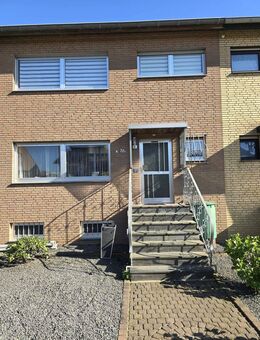 Gepflegtes Einfamilien-Reihenhaus mit sehr schön angelegtem Garten und Garage in ruhiger Lage in Düren- Merken - Düren