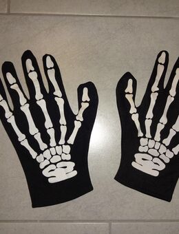 Skelett-Handschuhe für Halloween zu verkaufen - Walsrode