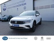 VW Tiguan, 2.0 TDI Life SIT, Jahr 2022 - Rostock