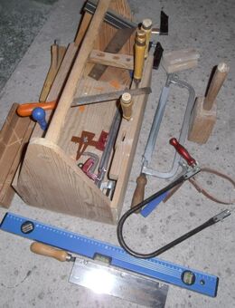 Werkzeugkiste aus Holz mit Zubehör - Höchstadt (Aisch)