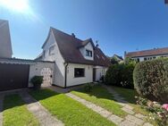 Gepflegte Doppelhaushälfte mit Einbauküche und Garten in Möhrendorf - Möhrendorf