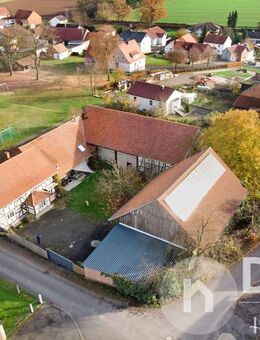 Autarkes Landleben: Denkmalgeschützter Pferdehof mit Energieautarkie & 2 Hektar Land - Schenklengsfeld
