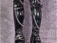 Latex Stiefel Nagel neu - Stadthagen