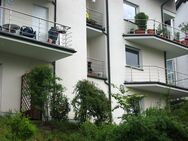 Helle, freundliche 3-Zimmer-Wohnung mit Einbauküche, Terrasse und Stellplatz - Engelskirchen