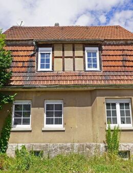 RESERVIERT! Freistehendes Einfamilienhaus mit viel Potential und großen Grundstück in Greußen - Greußen