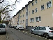 Geräumige, frisch renovierte 2-Zi.-Whg. mit großem Balkon in sehr zentraler Lage - Essen