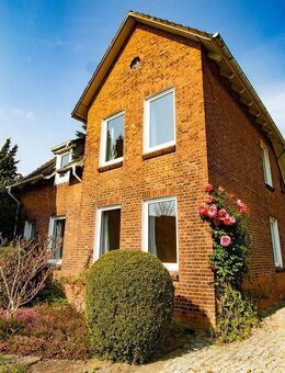 Wundervolle kleine Villa mit traumhaften Garten - komplett saniert! - Wentorf (Hamburg)