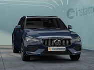 Volvo V60, 2.0 Momentum Core Turbo #Business-Paket, Jahr 2021 - München
