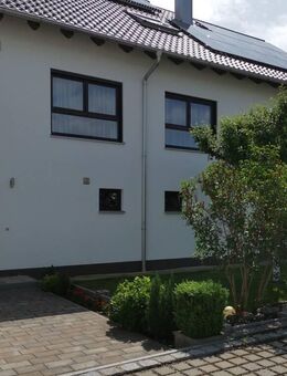 ++ Anspruchsvolles Wohnen in bester Lage (EFH plus ELW im DG) - Mühldorf (Inn)