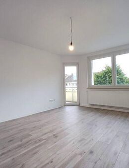 MIt gepflegten und weitlaüfigen Grünanlagen - Minden (Nordrhein-Westfalen)