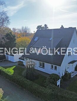 Großzügiges Mehrgenerationenhaus am Krefelder Stadtwald mit viel Platz - Krefeld