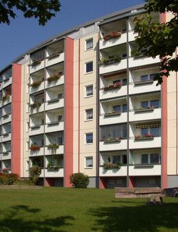 Barrierearme 2-Raum-Wohnung mit bodengleicher Dusche und Balkon - Gera