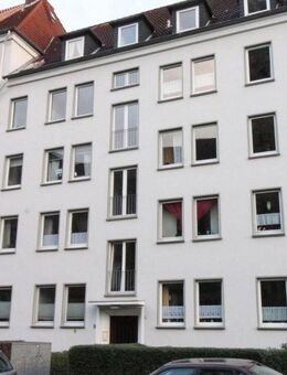 Stilvolle 4-Zimmer-Wohnung mit Balkon, Garten und Mansarde in Hannover-List - Hannover