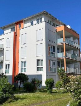 Für Senioren! Lichtdurchflutete 3-Zi.-DG-Wohnung mit zwei Balkonen und Tiefgaragenstellplatz - Rheinfelden (Baden)