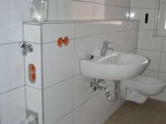 Erstbezug !! 2 Zi. Neubau-Wohnung im 1.OG mit grosszügigem Tageslichtbad, Du.+Wanne, Balkon für Single oder Pärchen in Dettelbach-OT Effeldorf /Whg. 4 - Dettelbach