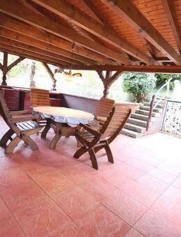 Größeres Wohn-/Geschäftshaus ( sanierungsbedürftig, ausbaufähig ) + separater Bauplatz. - Konstanz