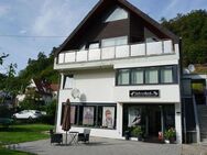 Schönes Wohn- und Geschäftshaus in guter Lage von Wildberg mit Top Rendite !!! - Wildberg (Baden-Württemberg)